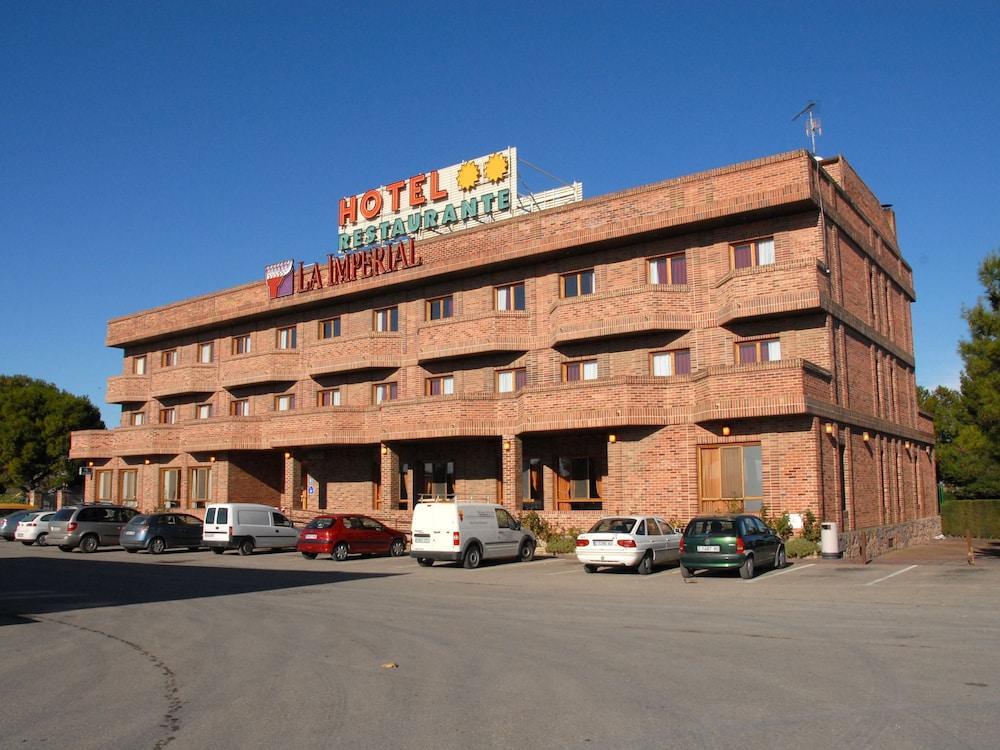La Imperial Hotel Luceni Luaran gambar