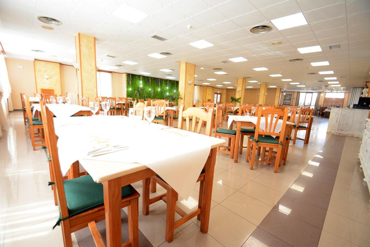 La Imperial Hotel Luceni Luaran gambar